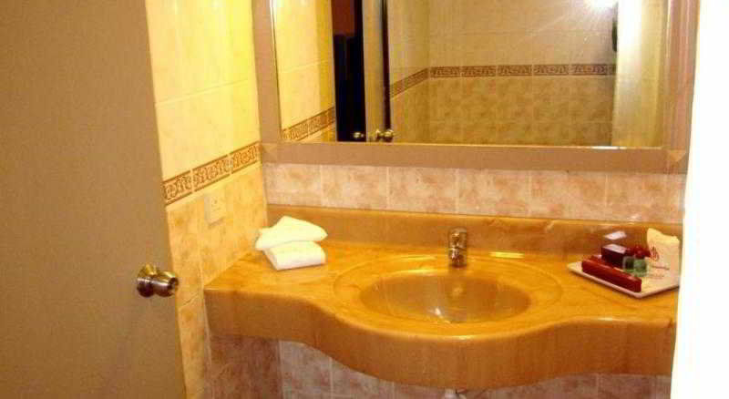 Kuala Lumpur International Hotel Bagian luar foto